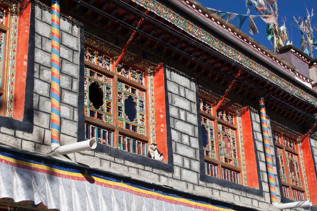 14-Typical Tibetan windows.jpg - Typical Tibetan windows